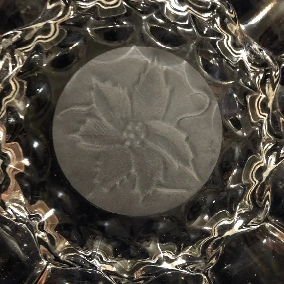 ****Donated****𝅺GLASS serving dish 10” - Picture 4 of 5